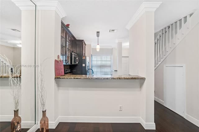 716 SW 122nd Ave, Pembroke Pines FL 33025 - Pembroke Pines, FL - Photo 6