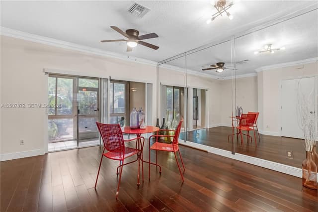 716 SW 122nd Ave, Pembroke Pines FL 33025 - Pembroke Pines, FL - Photo 5