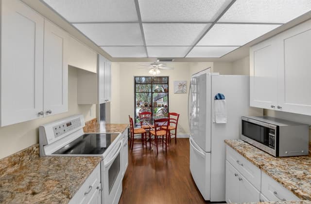 5021 Oakhill Lane # 114, Delray Beach FL 33484 - Delray Beach, FL - Photo 3