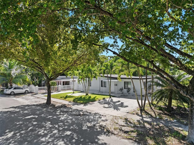 13840 NW 5th Ct, North Miami FL 33168