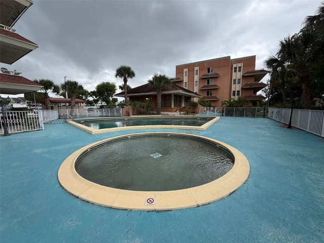 17650 NW 68th Ave # A2008, Hialeah FL 33015 - Hialeah, FL - Photo 2