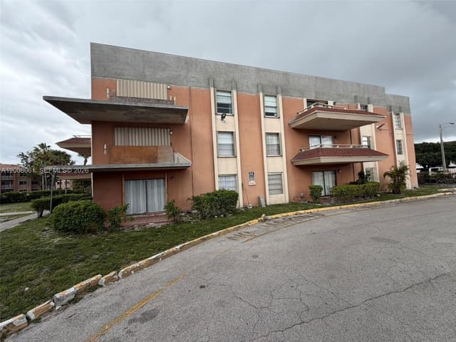 17650 NW 68th Ave # A2008, Hialeah FL 33015 - Hialeah, FL - Photo 3