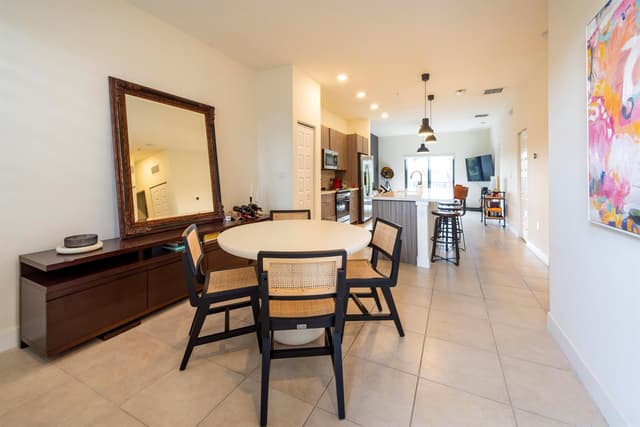 7925 NW 104th Avenue # 24, Doral FL 33178 - Doral, FL - Photo 4