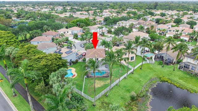 5120 Crescent Moon Drive, FL 33463 - Photo 3