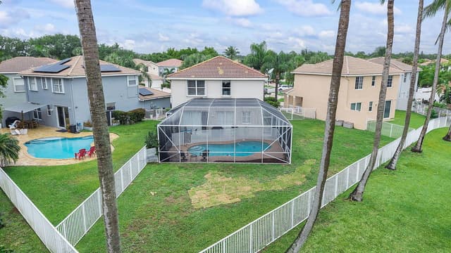 5120 Crescent Moon Drive, FL 33463 - Photo 4