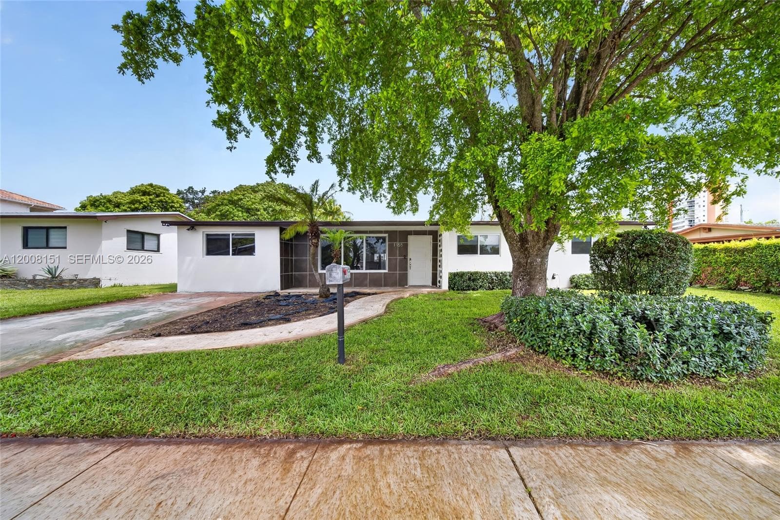 1155 NE 184th St, Miami FL 33179