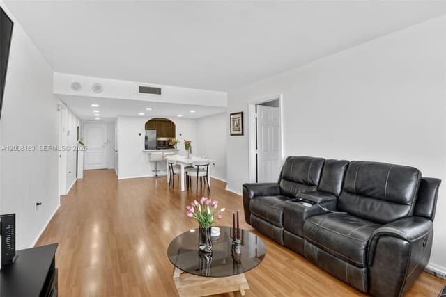 3675 N Country Club Dr # 410, Aventura FL 33180 - Aventura, FL - Photo 3