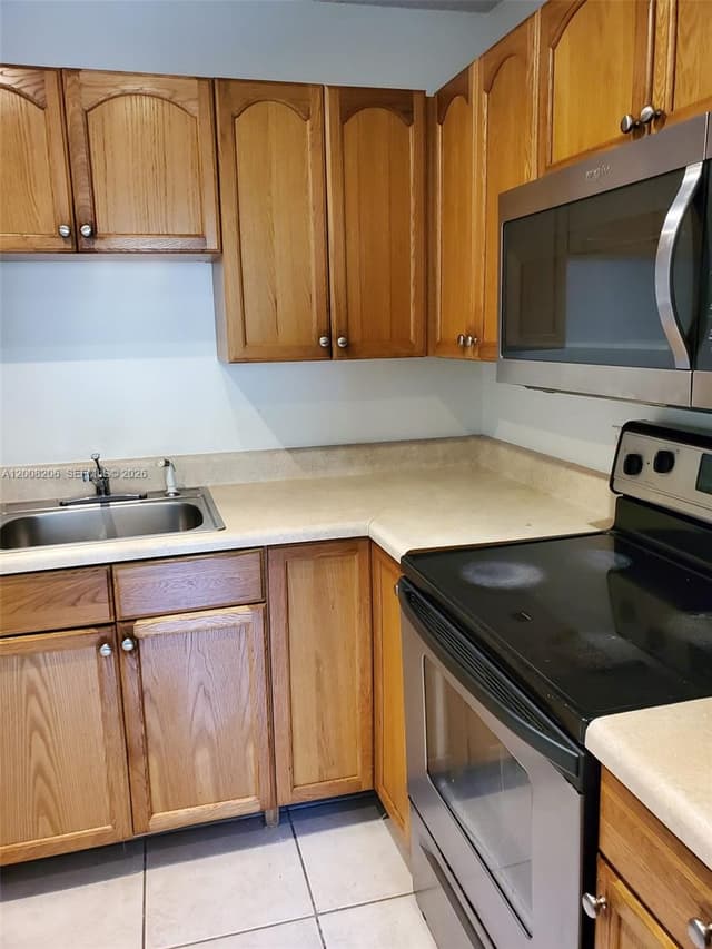 1154 Coral Club Dr # 1154, Coral Springs FL 33071 - Coral Springs, FL - Photo 6