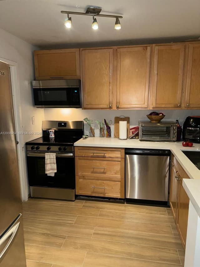 9020 NE 8th Ave # 1D, Miami Shores FL 33138 - Miami Shores, FL - Photo 3