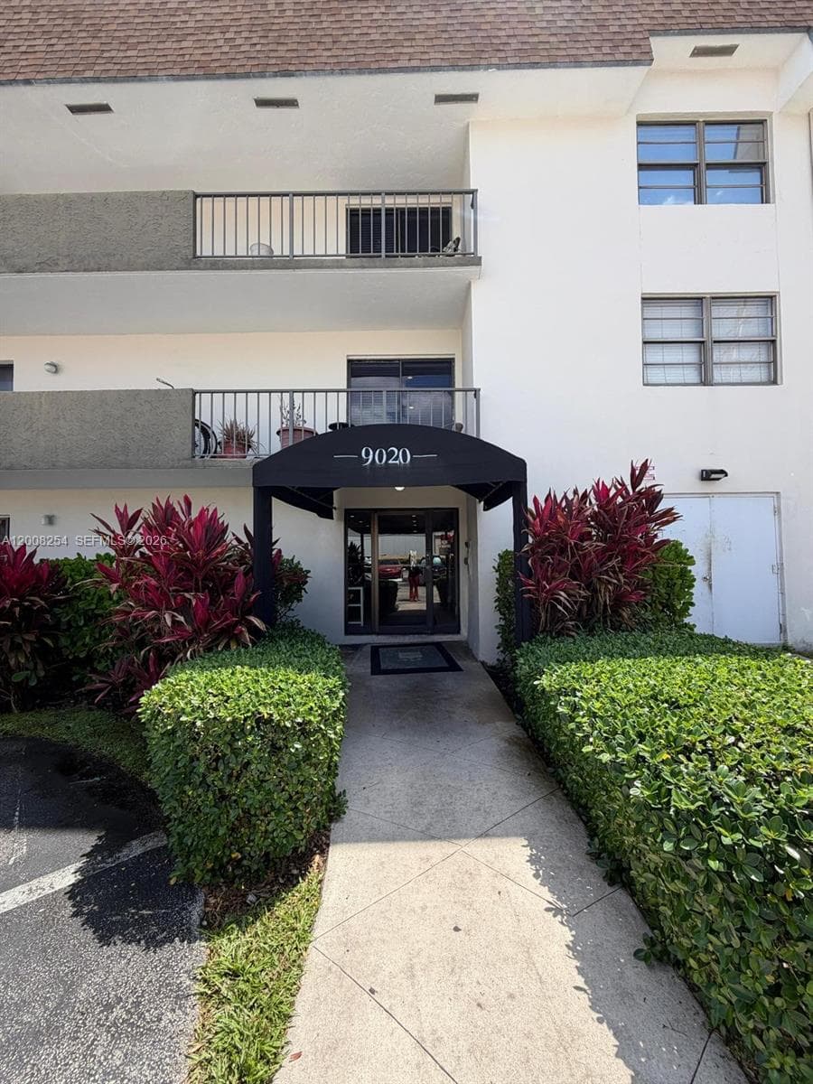 9020 NE 8th Ave # 1D, Miami Shores FL 33138 - Miami Shores, FL - Photo 1
