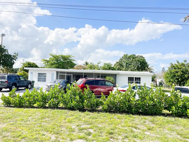 3213 Drew Way, Palm Springs FL 33406 - Palm Springs, FL - Photo 4