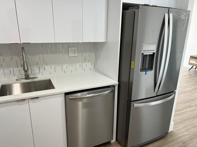 500 Bayview Dr # 1120, Sunny Isles Beach FL 33160 - Sunny Isles Beach, FL - Photo 3