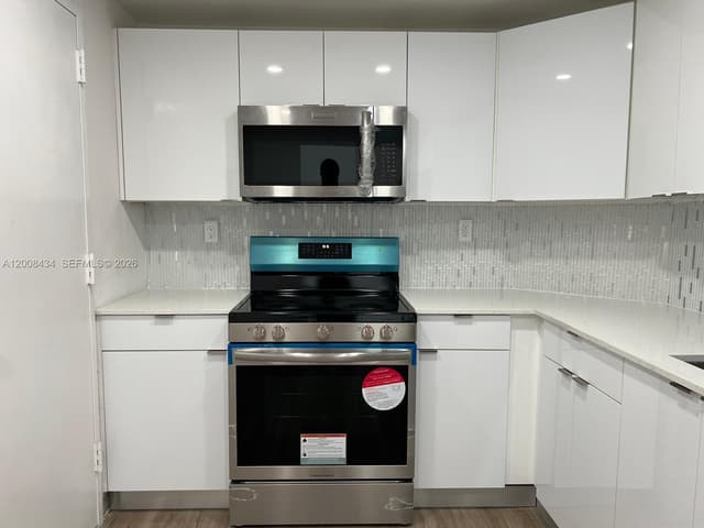 500 Bayview Dr # 1120, Sunny Isles Beach FL 33160 - Sunny Isles Beach, FL - Photo 5