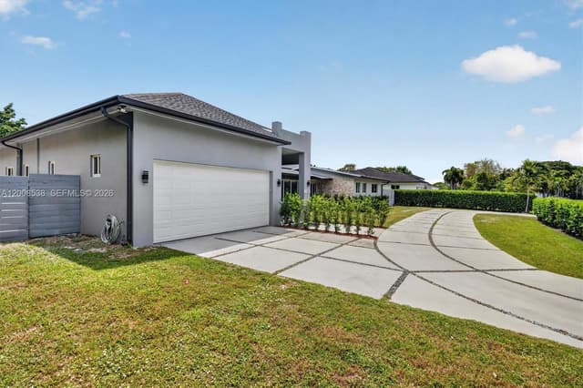 11811 SW 82nd Rd, Miami FL 33156 - Miami, FL - Photo 4