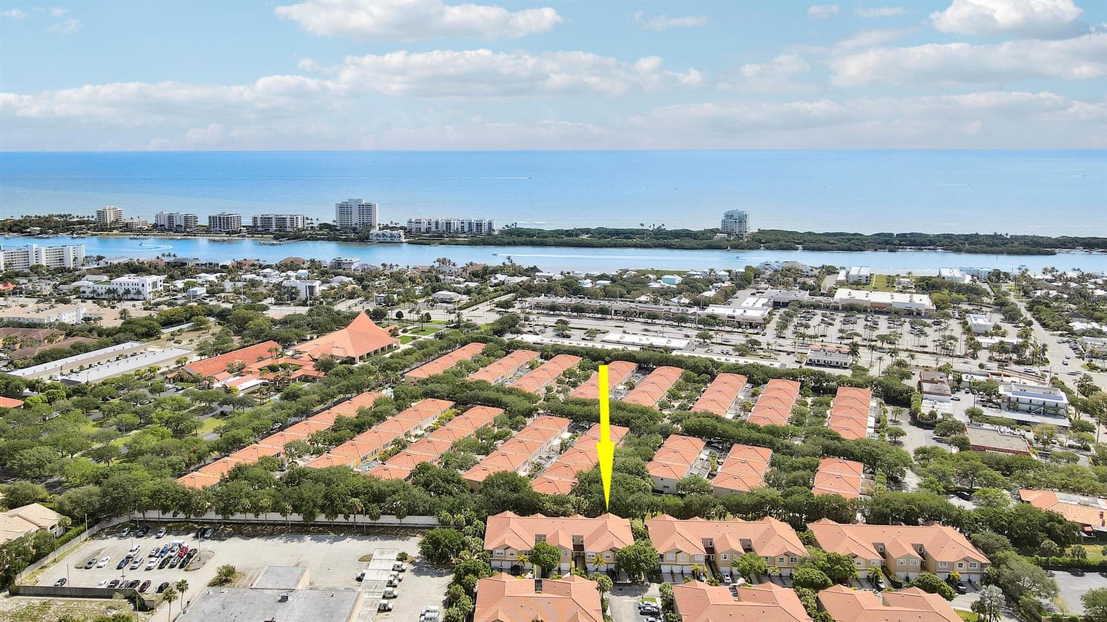 104 Lighthouse Circle # H, Tequesta FL 33469