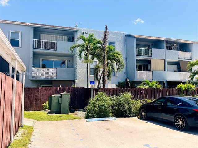 6095 W 18th Ave # S219, Hialeah FL 33012 - Hialeah, FL - Photo 3