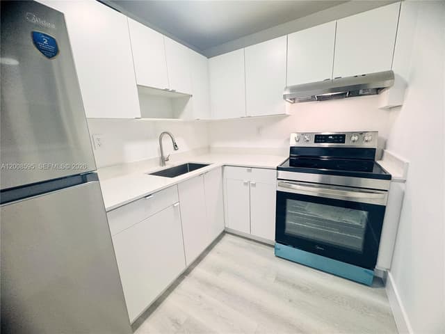 6095 W 18th Ave # S219, Hialeah FL 33012 - Hialeah, FL - Photo 4