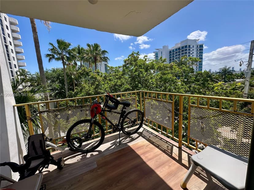1340 Lincoln Rd # 400, Miami Beach FL 33139
