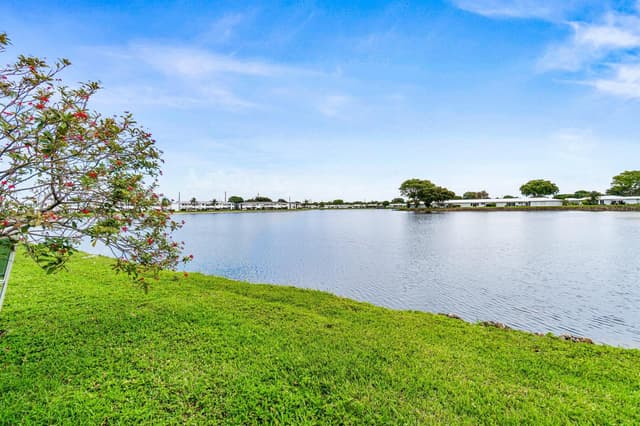 1118 Lake Terrace # H, Boynton Beach FL 33426 - Boynton Beach, FL - Photo 2