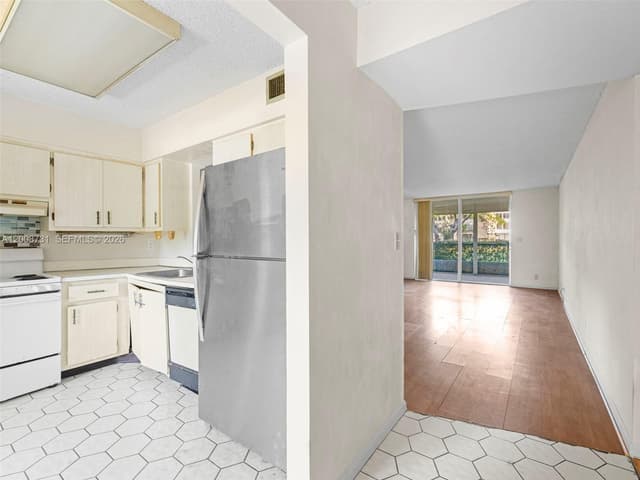 480 NW 76th Ave # 102, Margate FL 33063 - Margate, FL - Photo 7