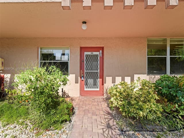 480 NW 76th Ave # 102, Margate FL 33063 - Margate, FL - Photo 4