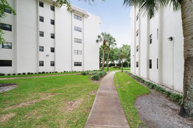 9220 SW 14th Street # 3503, Boca Raton FL 33428 - Boca Raton, FL - Photo 2