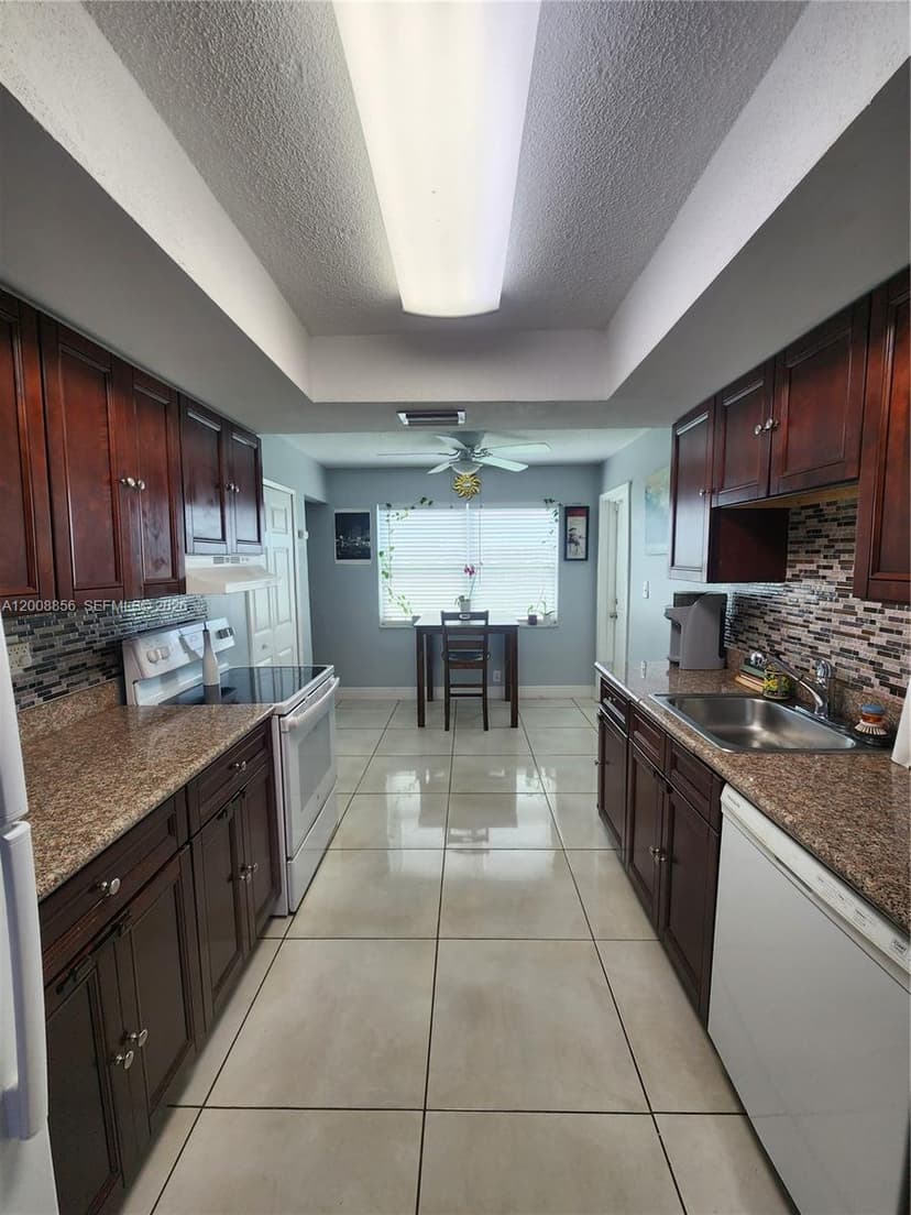 3381 NW 33rd Ct, Lauderdale Lakes FL 33309