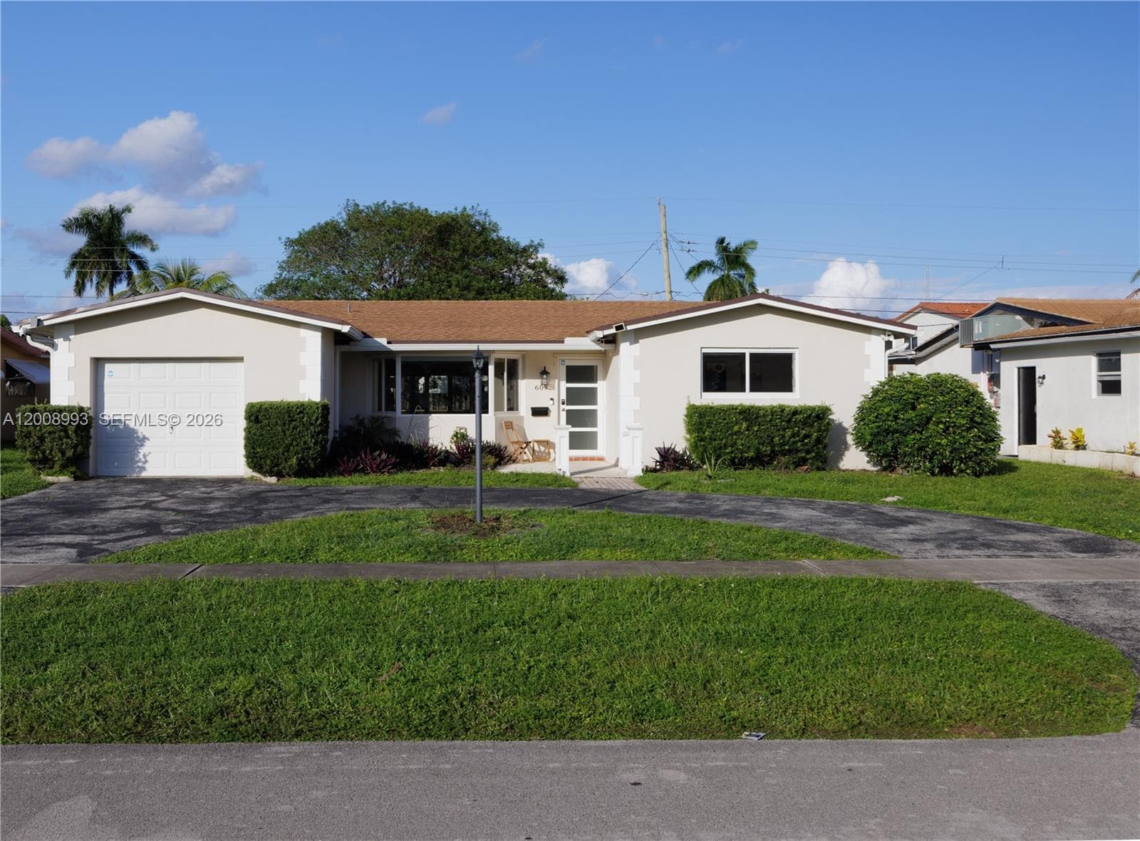 609 S Crescent Dr, Hollywood FL 33021 - Hollywood, FL - Photo 1