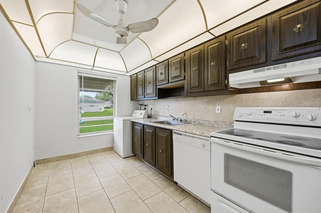 1043 NW 85th Avenue # 4, Plantation FL 33322 - Plantation, FL - Photo 6