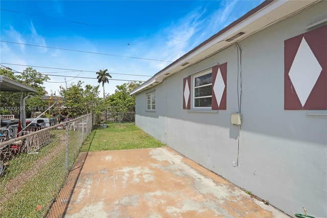 1762 NW 8th Ave, Homestead FL 33030 - Homestead, FL - Photo 7