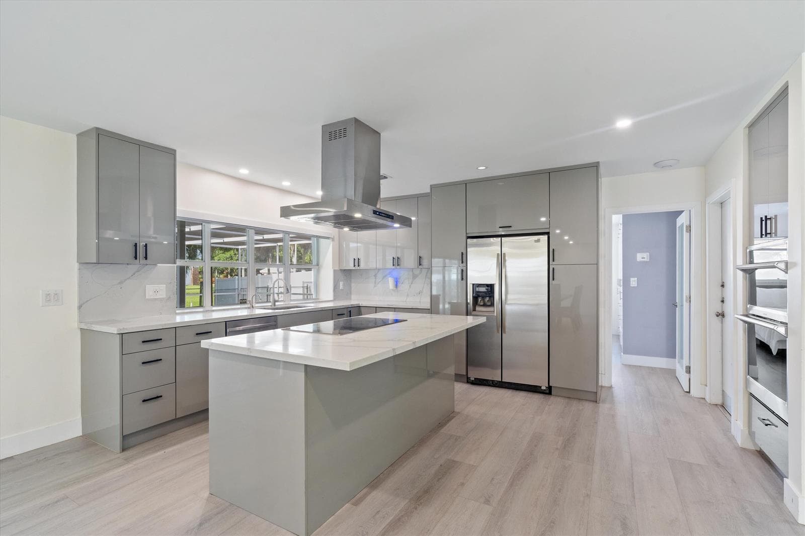 7521 SW 1st Street, Plantation FL 33317