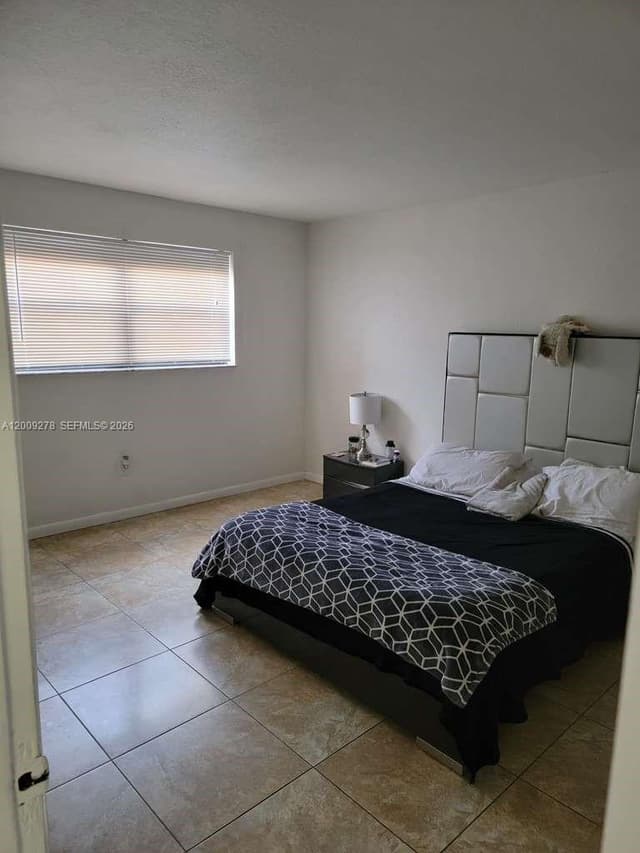 8425 NW 8th St # 306, Miami FL 33126 - Miami, FL - Photo 5