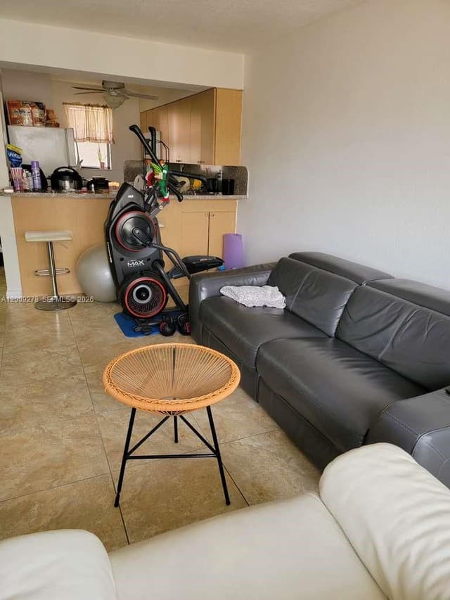 8425 NW 8th St # 306, Miami FL 33126 - Miami, FL - Photo 4