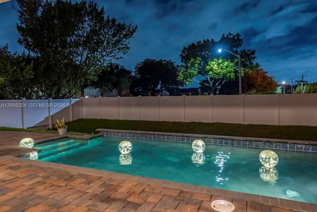 7601 CAVALIA Dr, Davie FL 33328 - Davie, FL - Photo 4