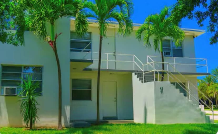 41 NE 1st Avenue # 4, Dania Beach FL 33004