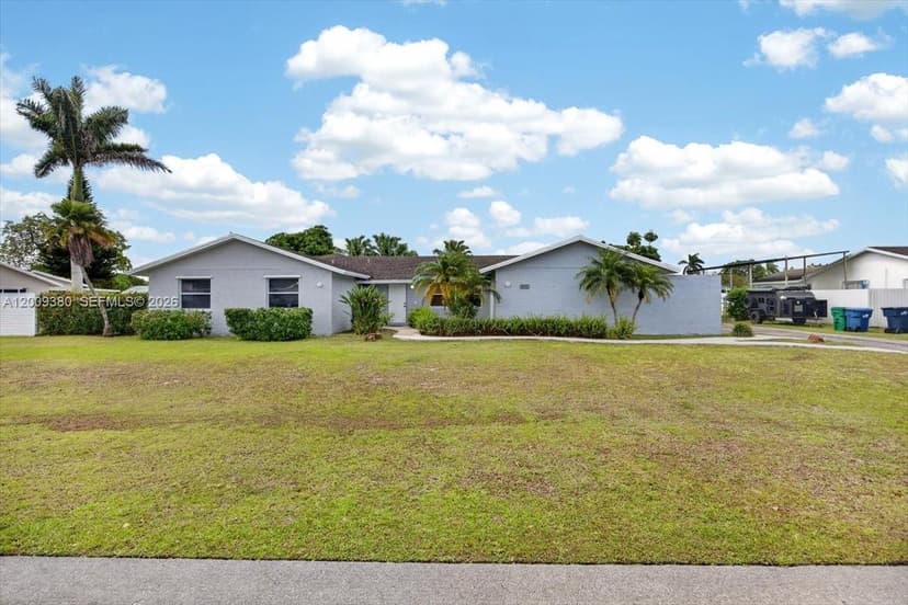 16040 SW 283rd St, Homestead FL 33033