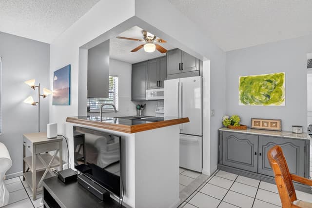 492 W Tilford, Deerfield Beach FL 33442 - Deerfield Beach, FL - Photo 6