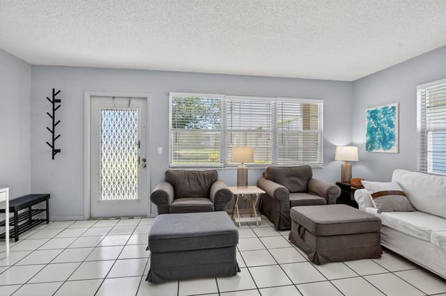 492 W Tilford, Deerfield Beach FL 33442 - Deerfield Beach, FL - Photo 7
