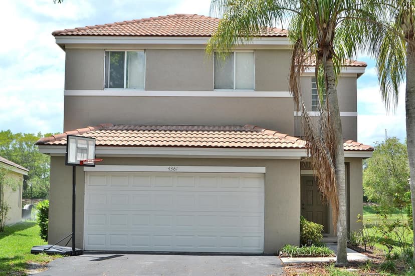 4361 Dogwood Circle, Weston FL 33331