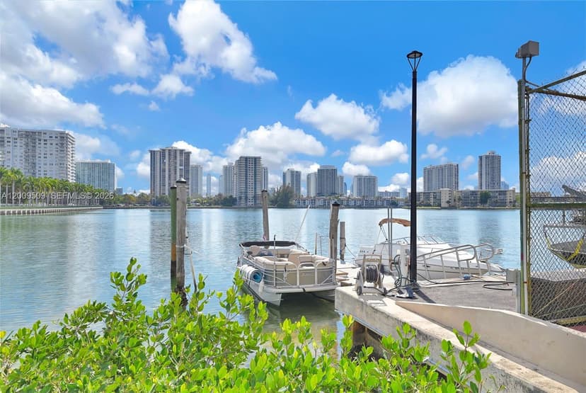 2780 NE 183rd St # 115, Aventura FL 33160
