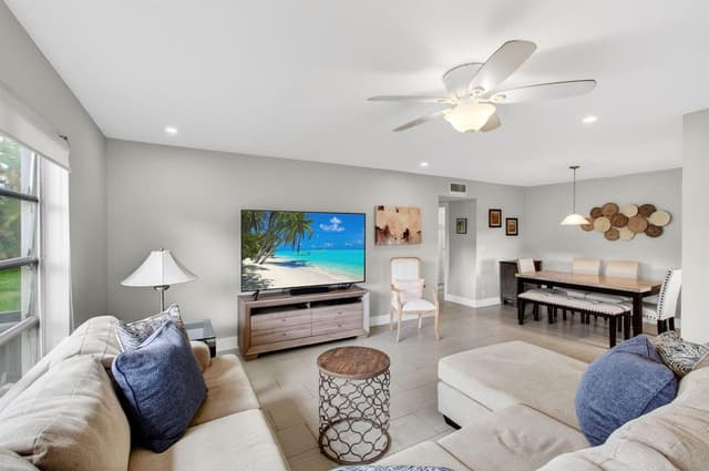 5250 NW 3rd Court # A, Delray Beach FL 33445 - Delray Beach, FL - Photo 3