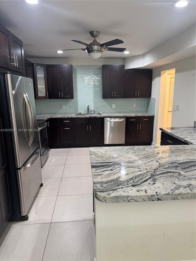 295 Jacaranda Dr # 20, Plantation FL 33324 - Plantation, FL - Photo 5