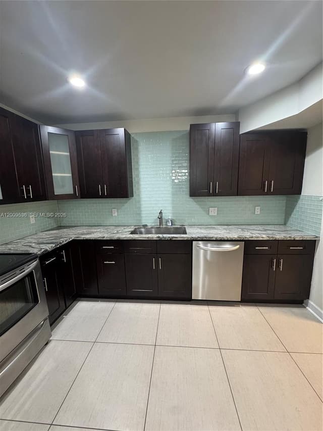 295 Jacaranda Dr # 20, Plantation FL 33324 - Plantation, FL - Photo 4