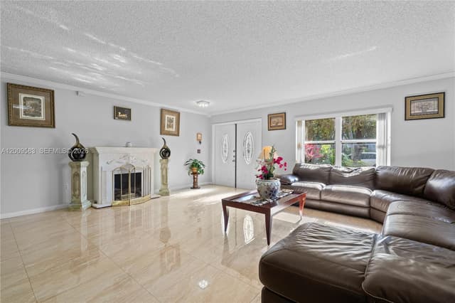 1001 SW 100th Ter, Pembroke Pines FL 33025 - Pembroke Pines, FL - Photo 7