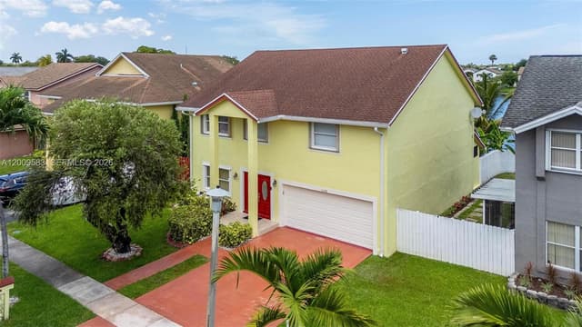 1001 SW 100th Ter, Pembroke Pines FL 33025 - Pembroke Pines, FL - Photo 4