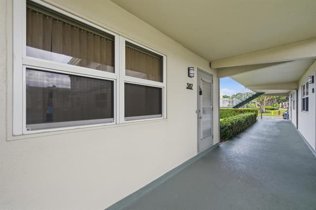 387 Flanders I, Delray Beach FL 33484 - Delray Beach, FL - Photo 3