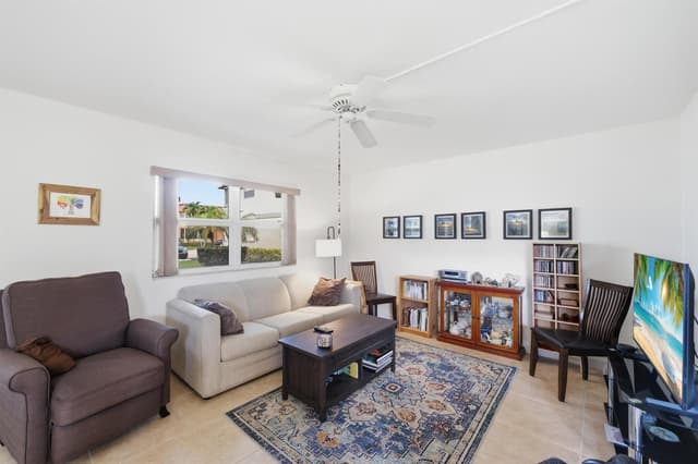 387 Flanders I, Delray Beach FL 33484 - Delray Beach, FL - Photo 4