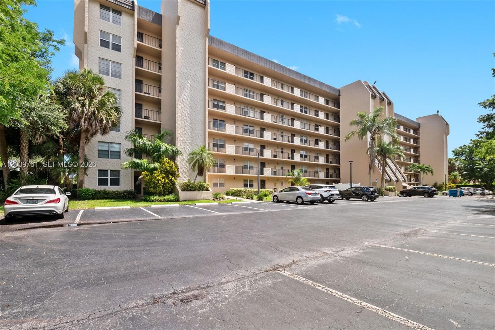 3300 W Rolling Hills Cir # 510, Davie FL 33328 - Davie, FL - Photo 1