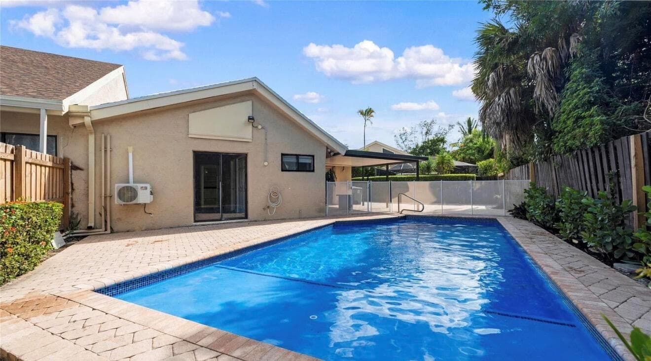 7659 Sierra Terrace W, Boca Raton FL 33433
