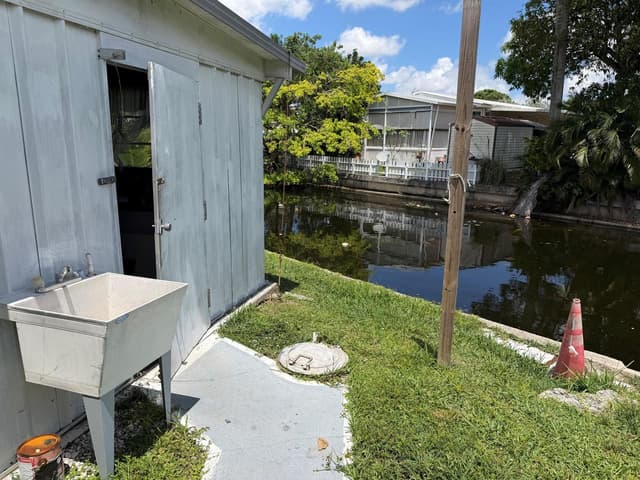 1670 SW 85th Avenue, Davie FL 33324 - Davie, FL - Photo 4